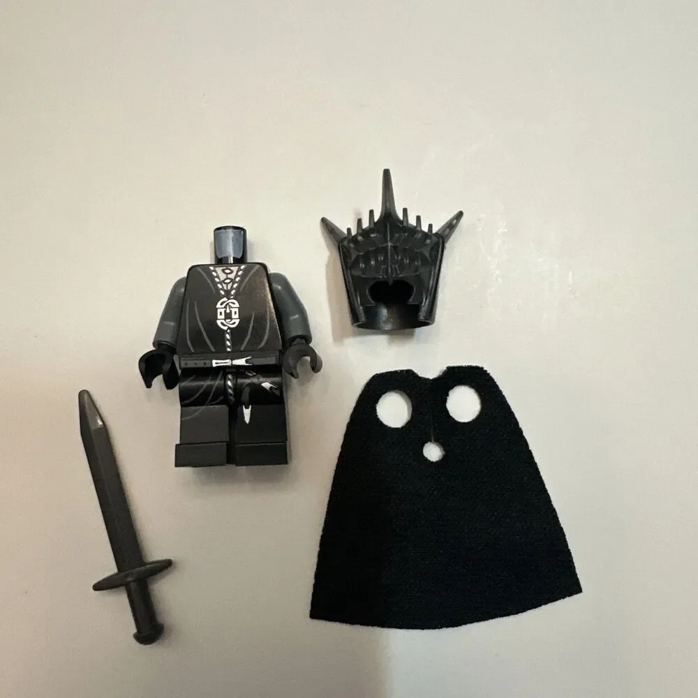 LEGO Mouth Of Sauron Minifigure Lord Of The Rings Authentic lor140 (no head)